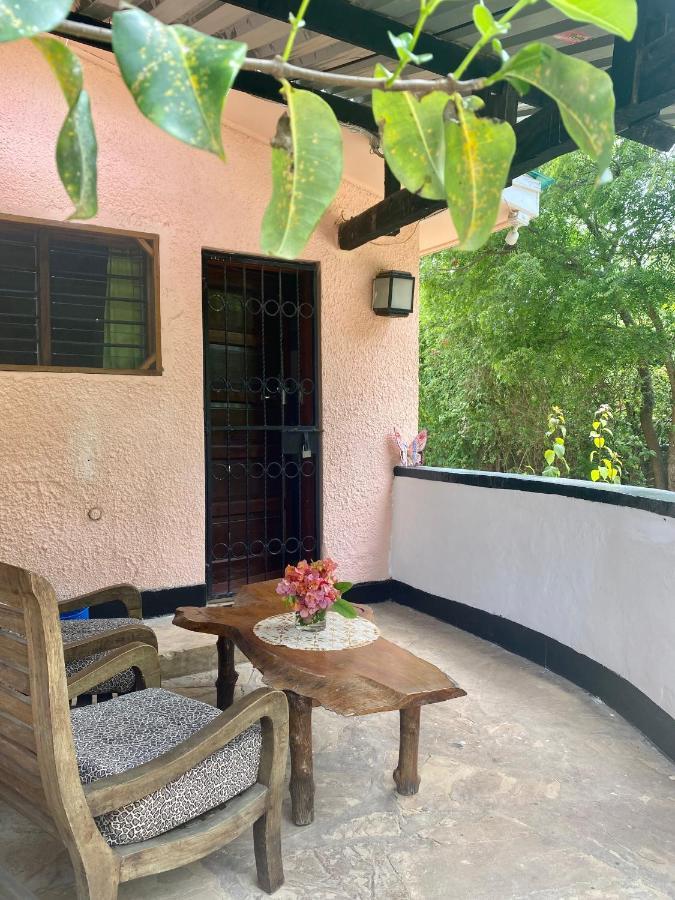 Lodge Tradewinds Diani Beach
